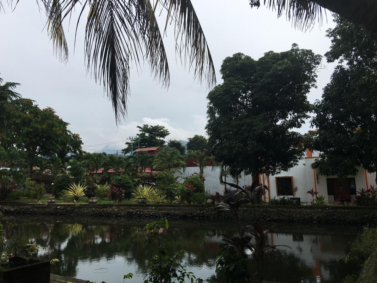 Tamasya Garden Hotel Kotamobagu Exterior foto